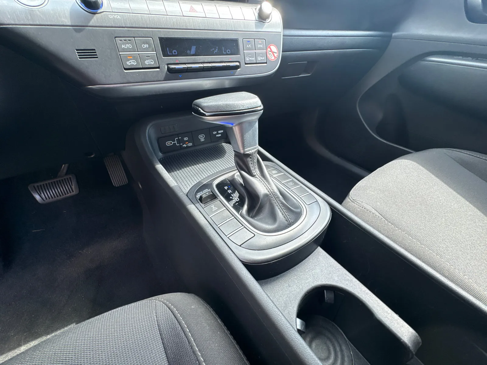 2024 Hyundai Kona SEL - Photo 29