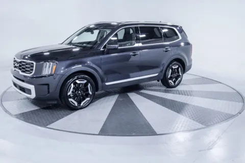 Photos of 2025 Kia Telluride S for sale in Lithia Springs, GA at ALM Hyundai West