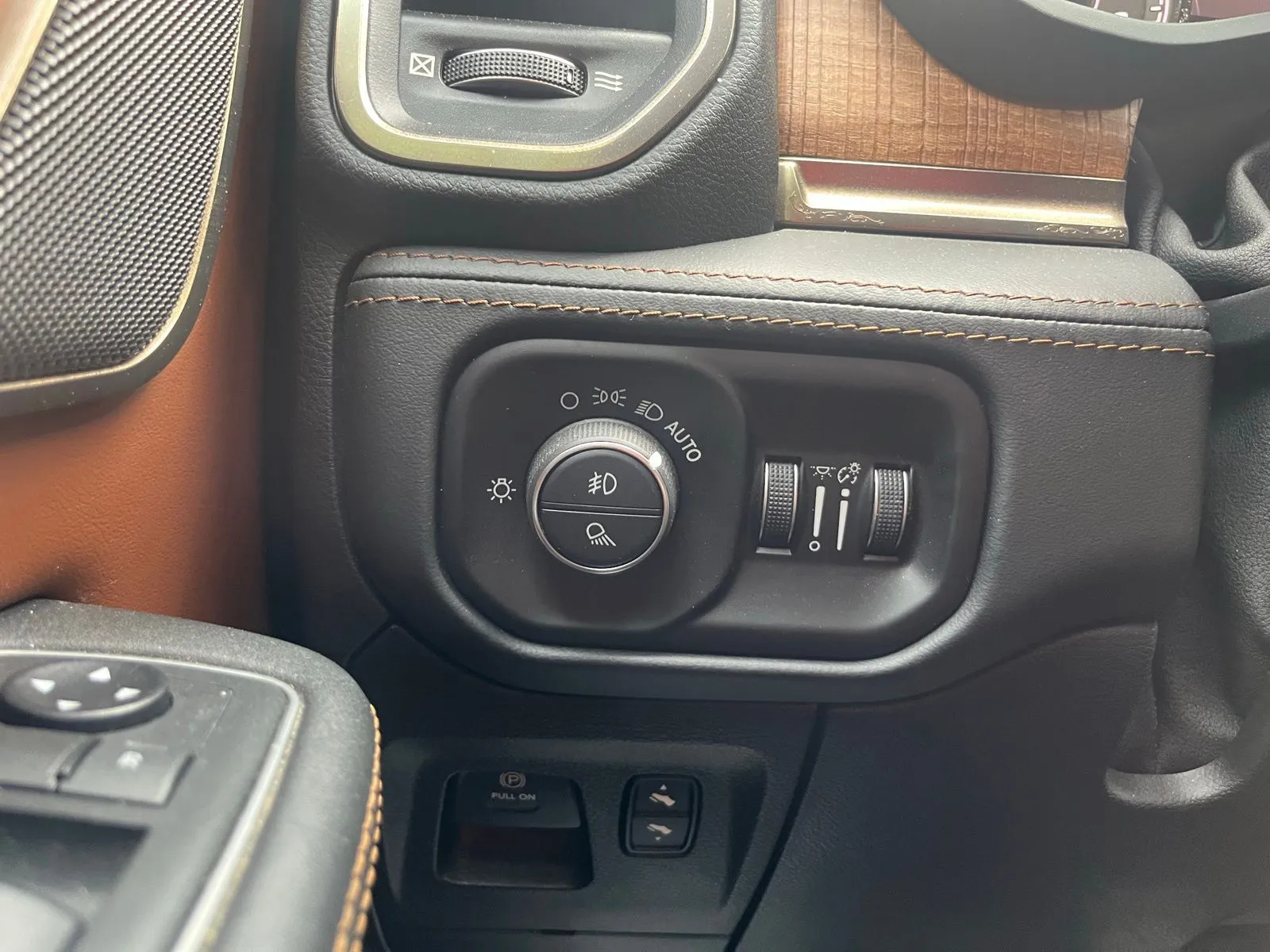 2019 RAM Ram 1500 Pickup Longhorn - Photo 23
