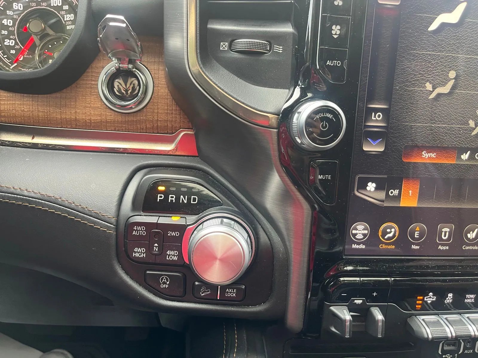 2019 RAM Ram 1500 Pickup Longhorn - Photo 14