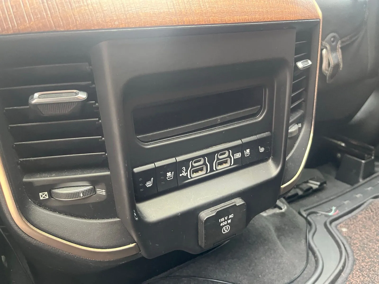 2019 RAM Ram 1500 Pickup Longhorn - Photo 26