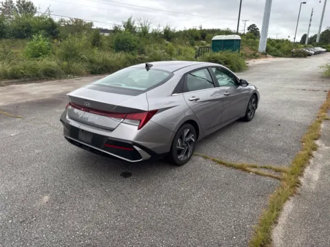 More photos of 2025 Hyundai Elantra SEL Convenience at ALM Hyundai West, GA
