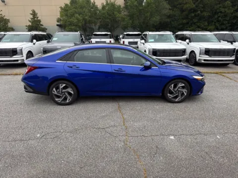More photos of 2025 Hyundai Elantra SEL Convenience at ALM Hyundai West, GA