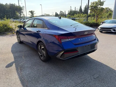 More photos of 2025 Hyundai Elantra SEL Convenience at ALM Hyundai West, GA