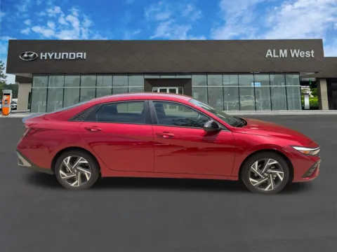 More photos of 2025 Hyundai Elantra SEL Sport at ALM Hyundai West, GA