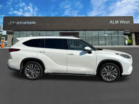 More photos of 2021 Toyota Highlander Platinum at ALM Hyundai West, GA