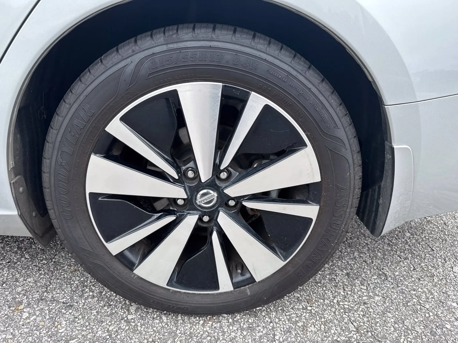 2021 Nissan Altima SV - Photo 9