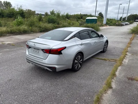 More photos of 2021 Nissan Altima 2.5 SV at ALM Hyundai West, GA