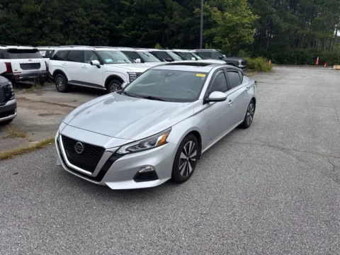 Silver 2021 Nissan Altima 2.5 SV for sale in Lithia Springs, GA