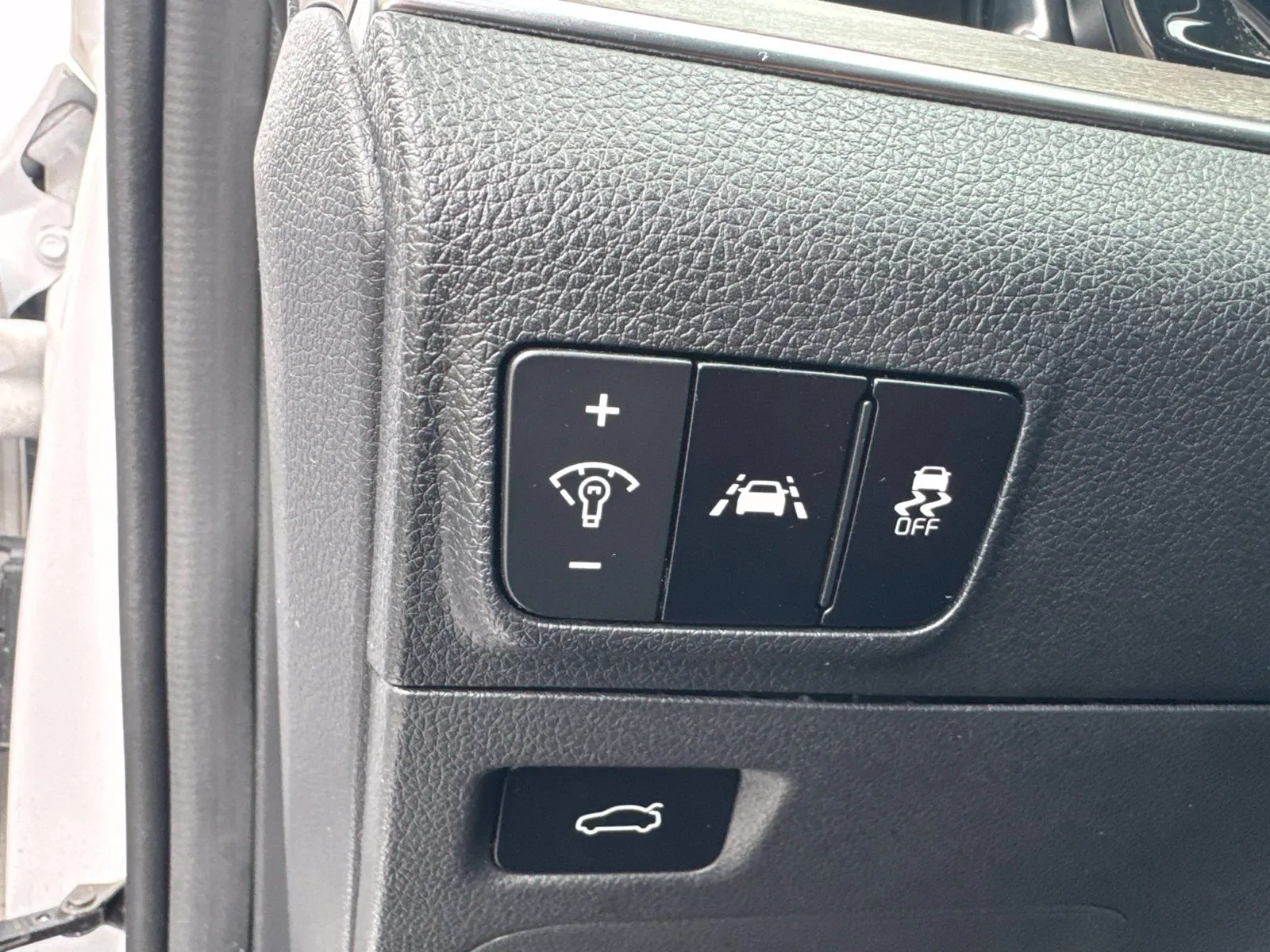 2021 Kia K5 EX - Photo 14