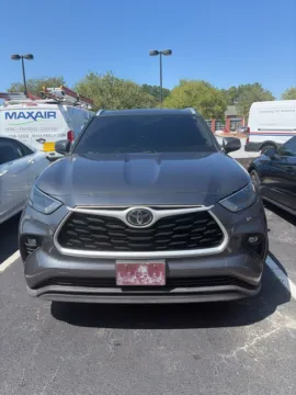 Photos of 2022 Toyota Highlander XLE for sale in Lithia Springs, GA at ALM Hyundai West