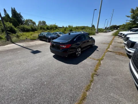 More photos of 2018 Honda Accord Touring at ALM Hyundai West, GA