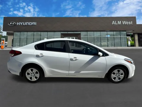 More photos of 2017 Kia Forte LX at ALM Hyundai West, GA