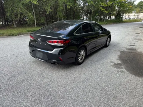 More photos of 2018 Hyundai Sonata SE at ALM Hyundai West, GA