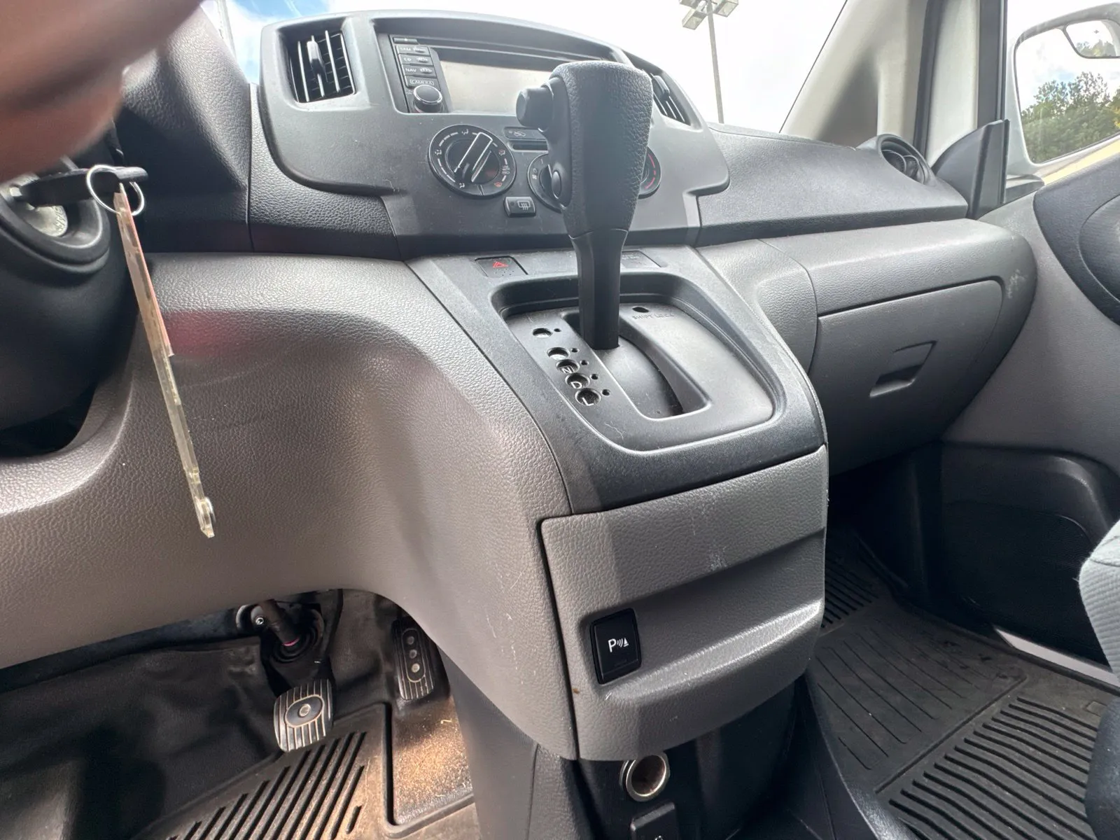 2015 Nissan NV200 SV - Photo 18