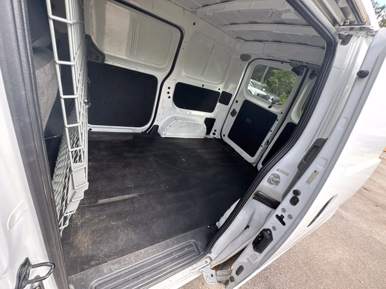 2015 Nissan NV200 SV - Photo 22