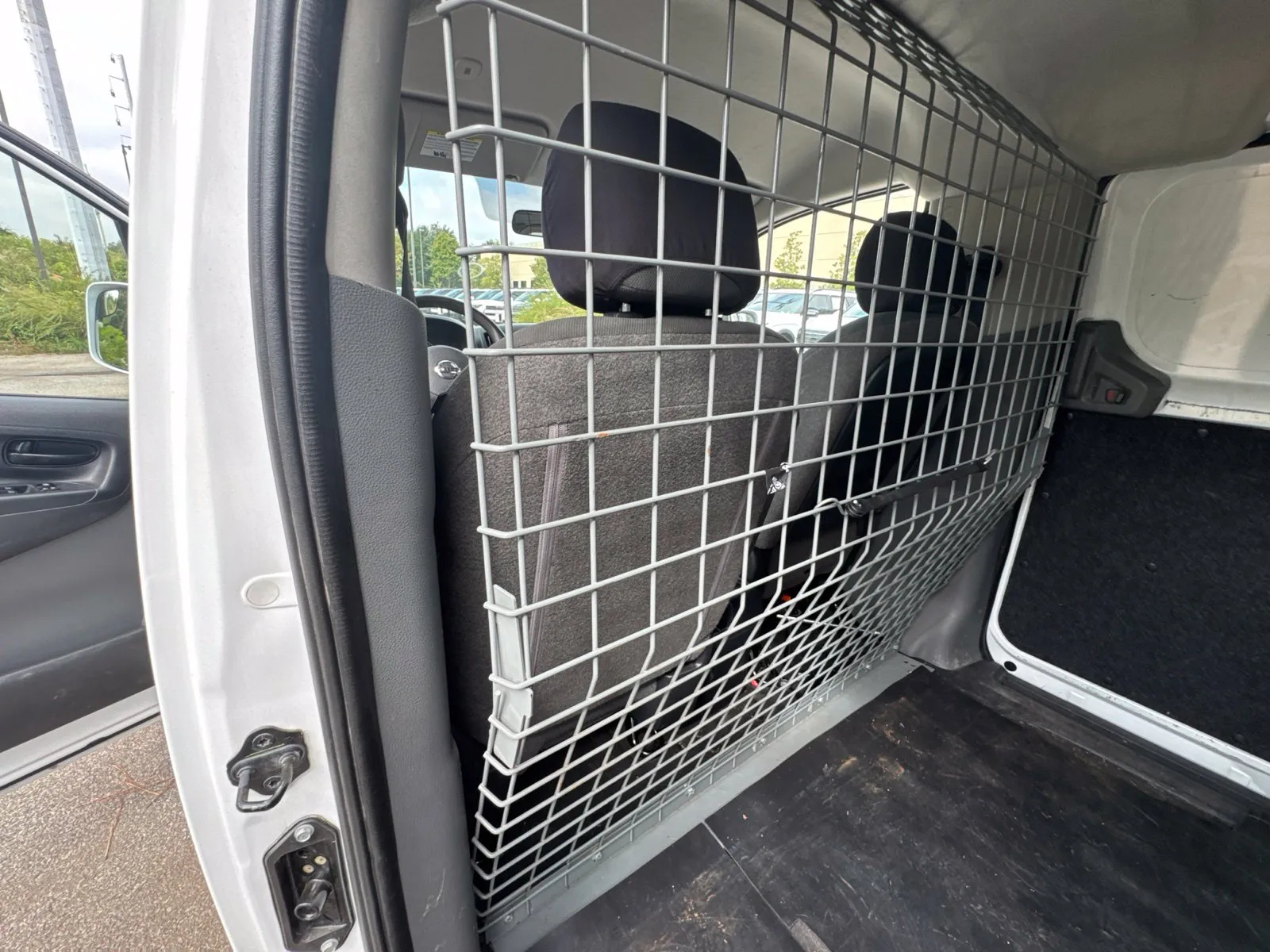 2015 Nissan NV200 SV - Photo 23