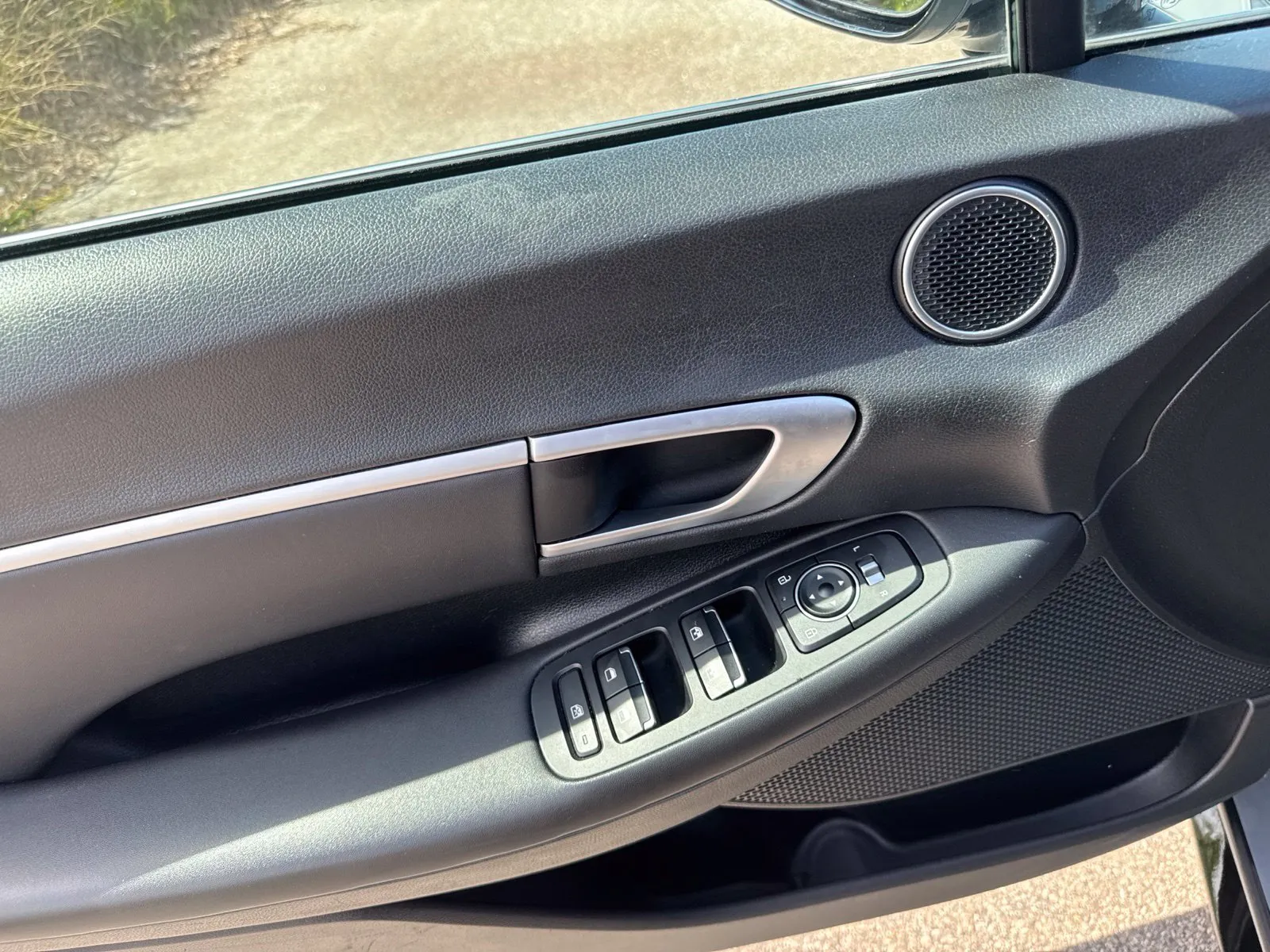 2025 Hyundai Sonata SEL - Photo 12