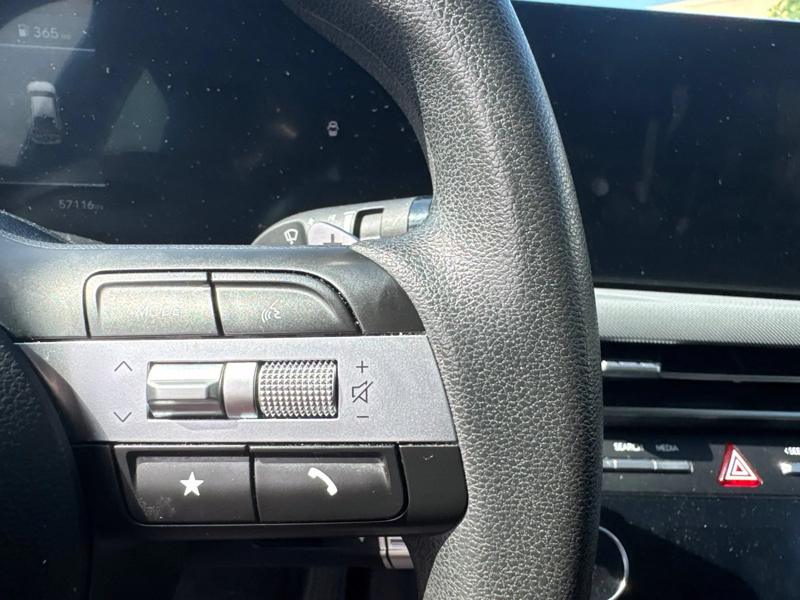 2025 Hyundai Sonata SEL - Photo 15