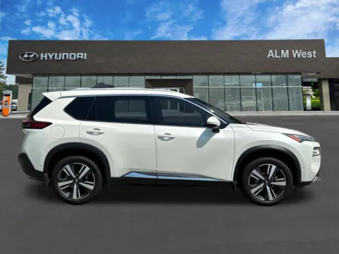 More photos of 2022 Nissan Rogue Platinum at ALM Hyundai West, GA