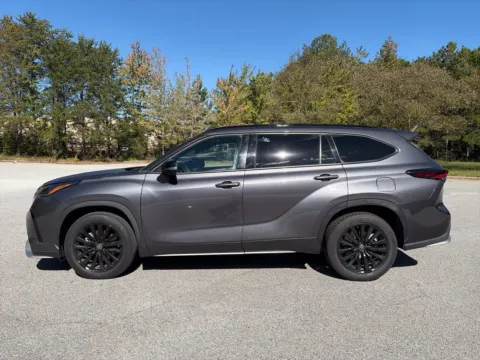 Another view of 2024 Toyota Highlander XSE for sale in Lithia Springs, GA at ALM Hyundai West