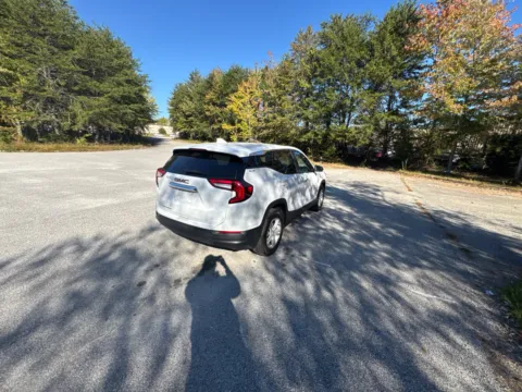 More photos of 2022 GMC Terrain SLE at ALM Hyundai West, GA