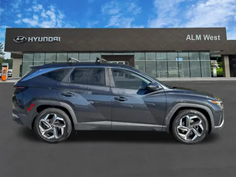 More photos of 2022 Hyundai Tucson SEL at ALM Hyundai West, GA