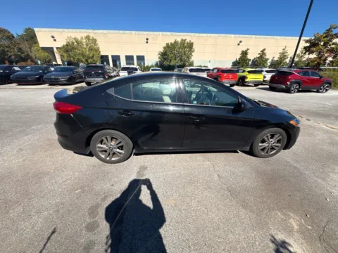 More photos of 2018 Hyundai Elantra SEL at ALM Hyundai West, GA