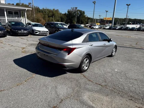 More photos of 2021 Hyundai Elantra SE at ALM Hyundai West, GA