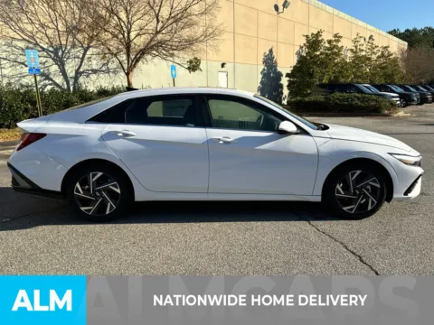 More photos of 2025 Hyundai Elantra SEL Convenience at ALM Hyundai West, GA