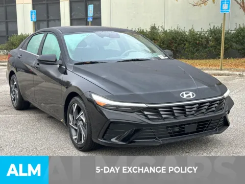 More photos of 2025 Hyundai Elantra SEL Convenience at ALM Hyundai West, GA