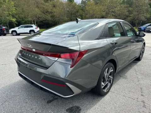 More photos of 2025 Hyundai Elantra SEL Sport at ALM Hyundai West, GA