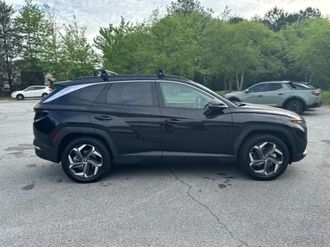 More photos of 2023 Hyundai Tucson Hybrid Limited at ALM Hyundai West, GA