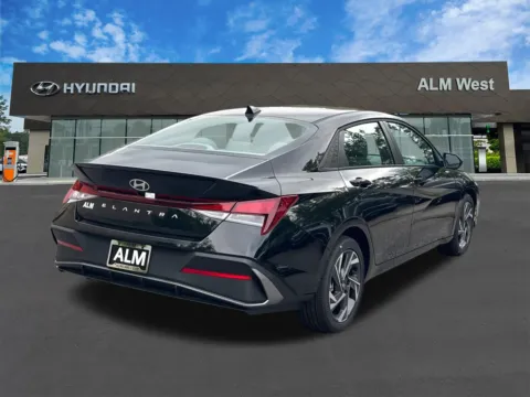 More photos of 2025 Hyundai Elantra SEL Sport at ALM Hyundai West, GA