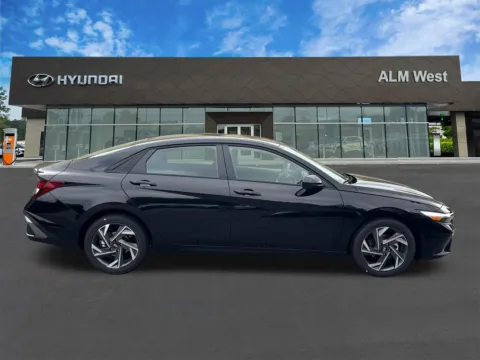 More photos of 2025 Hyundai Elantra SEL Sport at ALM Hyundai West, GA