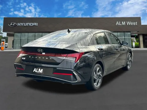 More photos of 2025 Hyundai Elantra SEL Convenience at ALM Hyundai West, GA