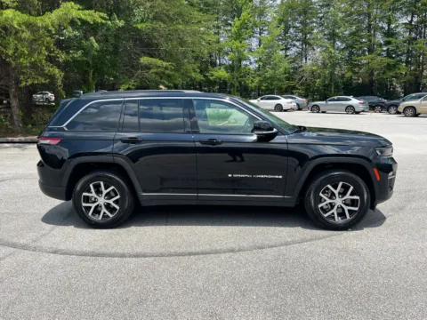 More photos of 2024 Jeep Grand Cherokee Limited at ALM Hyundai West, GA