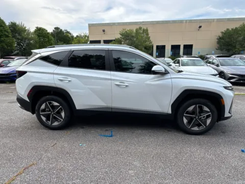 More photos of 2025 Hyundai Tucson Hybrid SEL Convenience at ALM Hyundai West, GA