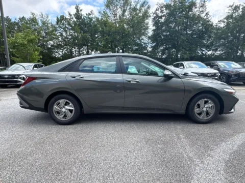 More photos of 2025 Hyundai Elantra SE at ALM Hyundai West, GA