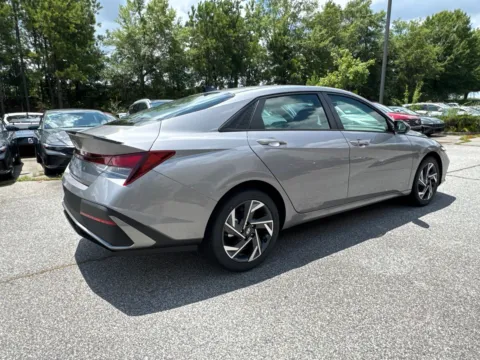 More photos of 2025 Hyundai Elantra SEL Sport at ALM Hyundai West, GA