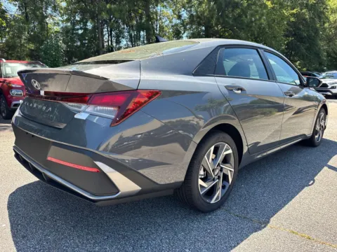 More photos of 2025 Hyundai Elantra SEL Sport at ALM Hyundai West, GA