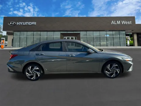 More photos of 2025 Hyundai Elantra SEL Sport at ALM Hyundai West, GA