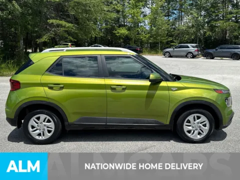 More photos of 2020 Hyundai Venue SEL at ALM Hyundai West, GA