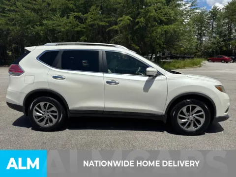 More photos of 2015 Nissan Rogue SL at ALM Hyundai West, GA