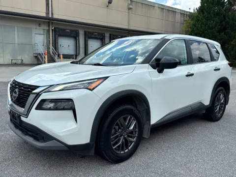 White 2023 Nissan Rogue S for sale in Lithia Springs, GA