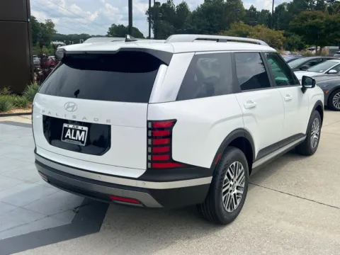 More photos of 2026 Hyundai Palisade SEL at ALM Hyundai West, GA