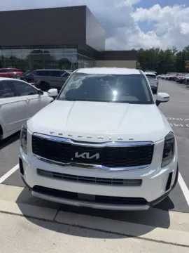 Photos of 2022 Kia Telluride LX for sale in Lithia Springs, GA at ALM Hyundai West