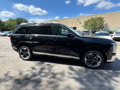 More photos of 2026 Hyundai Palisade Limited at ALM Hyundai West, GA