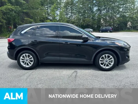 More photos of 2020 Ford Escape SE at ALM Hyundai West, GA
