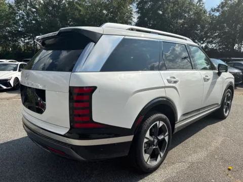 More photos of 2026 Hyundai Palisade Limited at ALM Hyundai West, GA